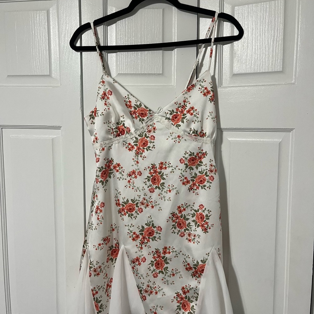 Forever 21 Red and White Floral Dress